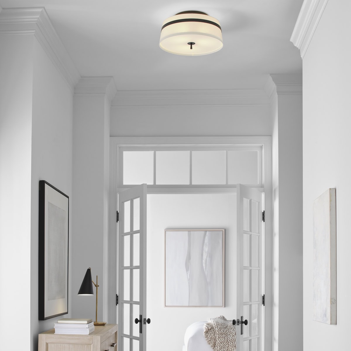 insitu shot a cordlandtl ceiling light in the entry of a home