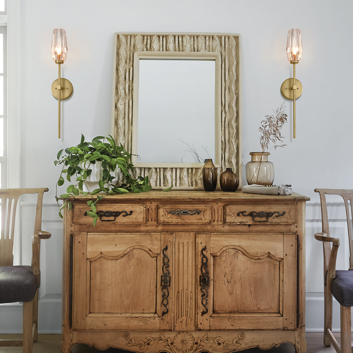 Ana Wall Light with Faceted Crystal